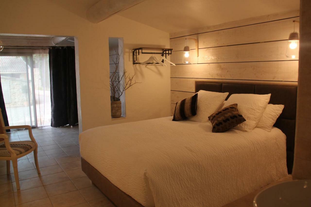 Le Hameau Fleur De Pierres , Chambre , Gite Et Table D'Hotes Murs  Exterior foto